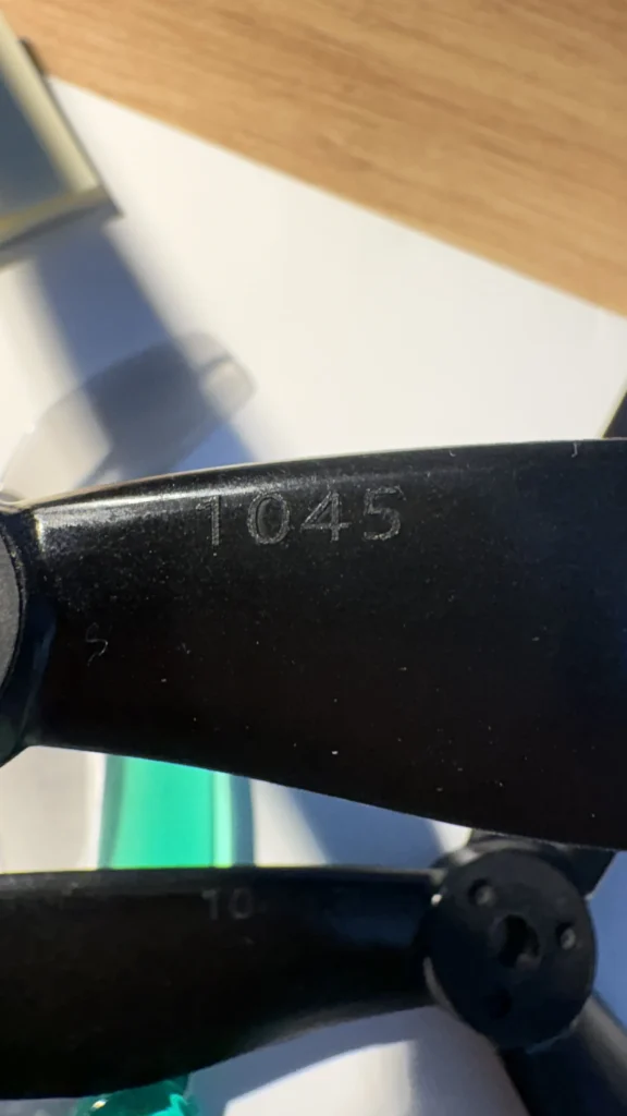 1045