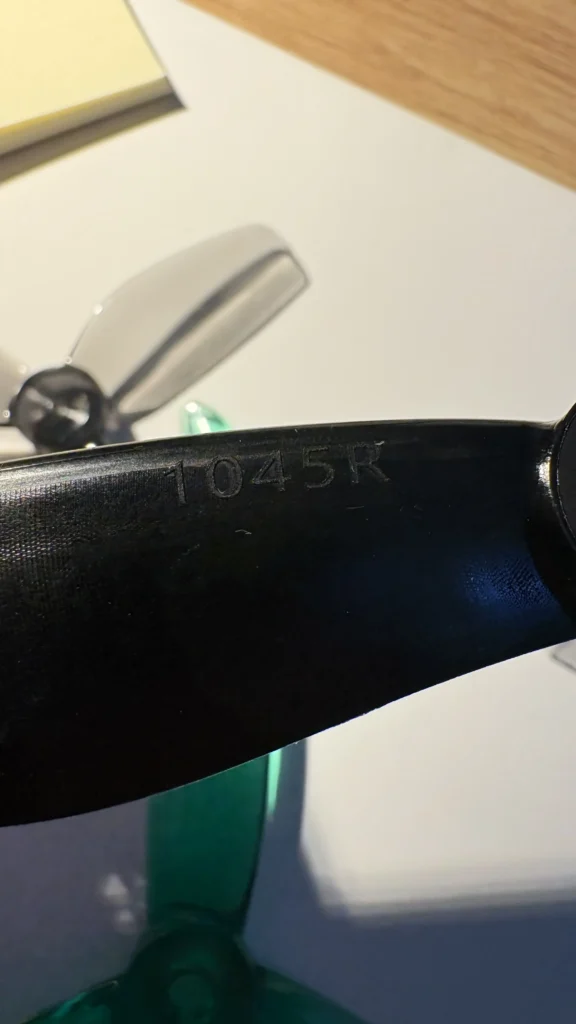 1045R